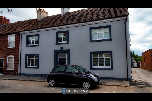 Studio flat on Eastgate, Worksop, £595/mo