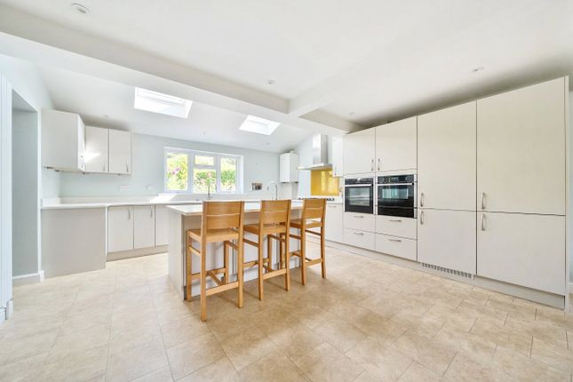 10, Fox Lea, Worthing photo 4