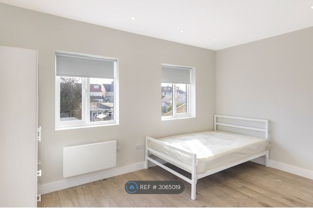 Clensham Lane, Sutton photo 2