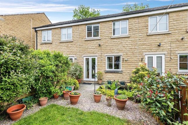 12, Lisset Mews, Keighley photo 3