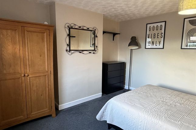 Room 4, 138, Westfield Road, Wellingborough photo 4