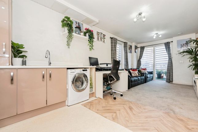 6 Bellingham Court,, Larner Road, Kent photo 2