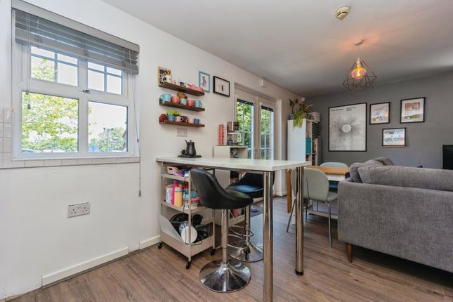Flat 2, 77, Marland Way, Manchester photo 4