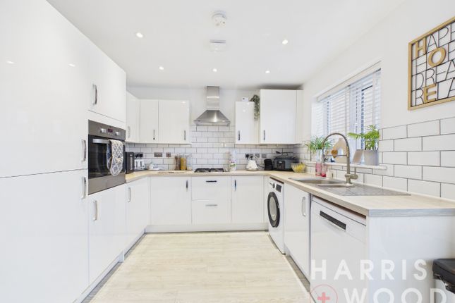 5 Ellis Road, Thorpe-Le-Soken, Essex photo 5