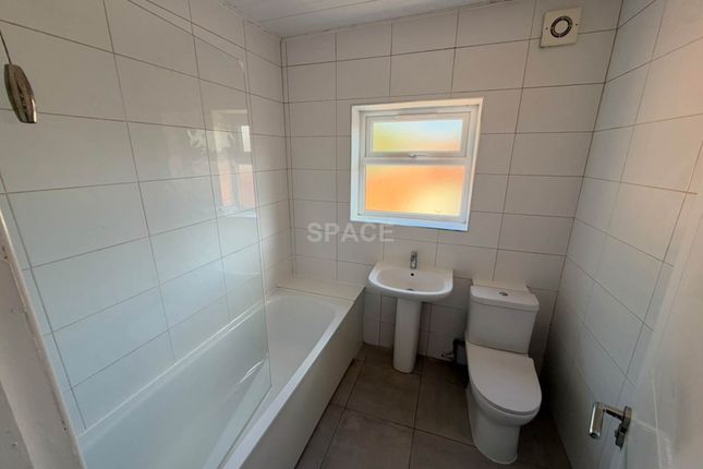 102, Cholmeley Road, Reading photo 3