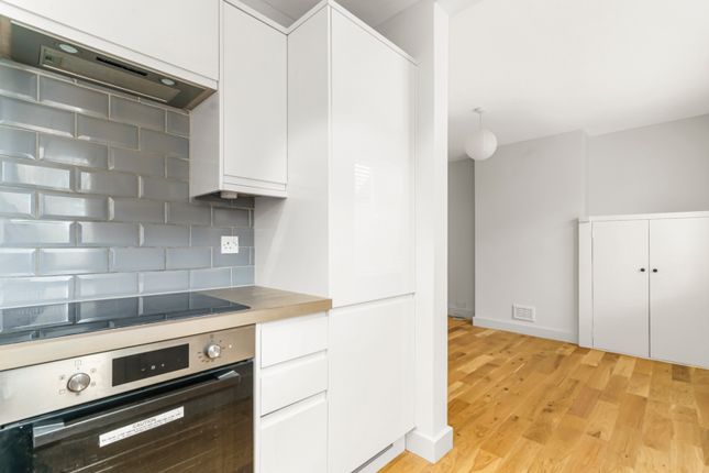 Flat to rent in Collingwood Road, Sutton