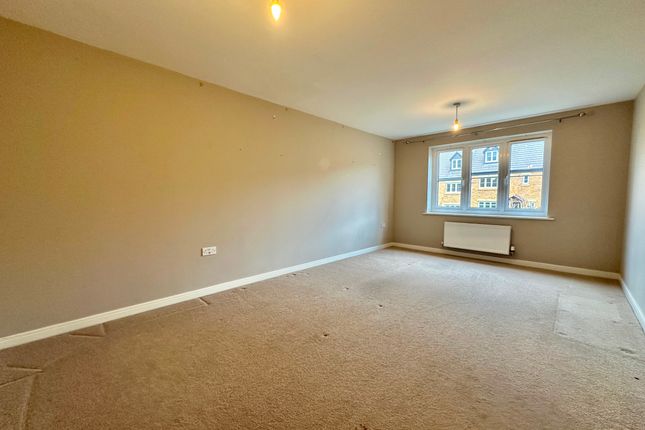 38 Barnett Way, Lydney photo 3