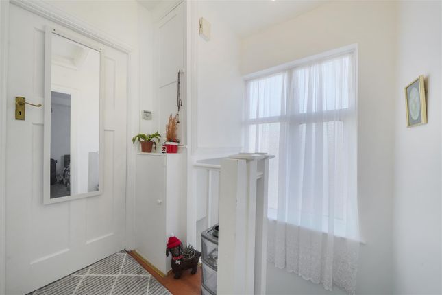 89A, Braemar Avenue, London photo 4