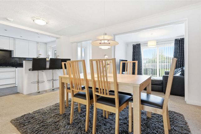 17 Allens Road, Billericay photo 2