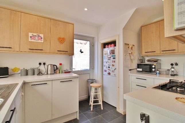 17, Carisbrooke Avenue, Fareham photo 4