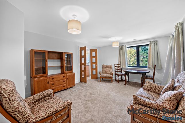 40 Mandeville Court, Darkes Lane, Potters Bar photo 4