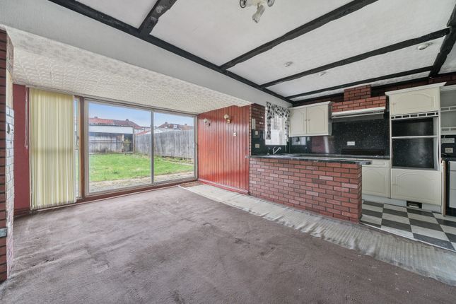 213, Blackfen Road, Sidcup photo 3