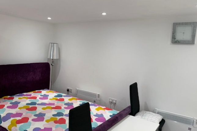 1-bed semi-detached on Hatfield, Hatfield, £1,500/mo