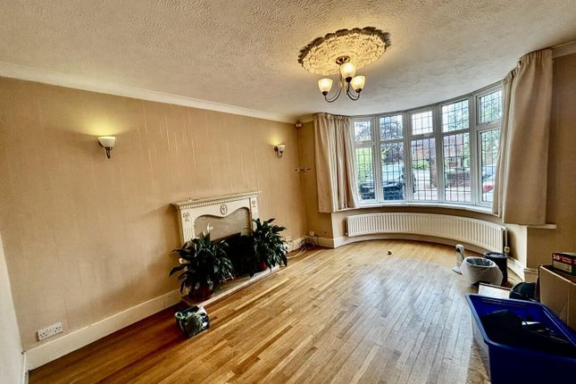 228, The Longshoot, Nuneaton photo 2