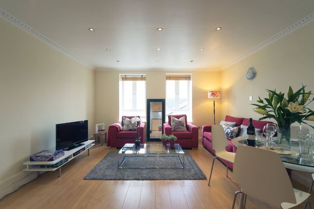Flat for sale in Mossbury Road, London