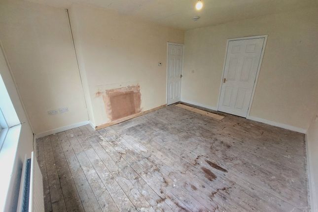 28, elstree square, carley hill photo 4