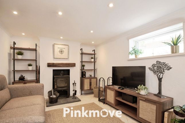 Pembrey, 27, Usk Road, Pontypool photo 2