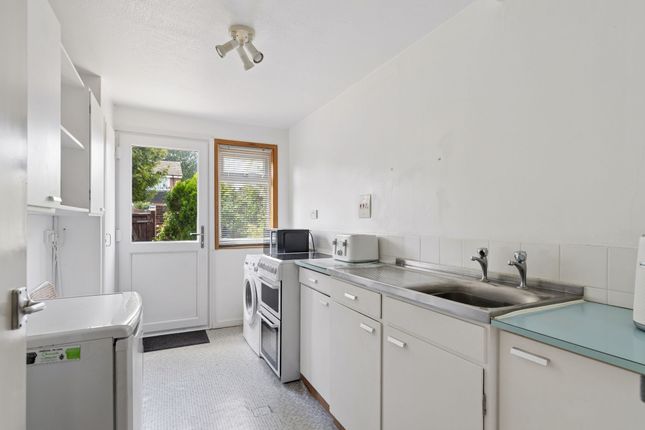 1 Groom Road, Great Missenden photo 3