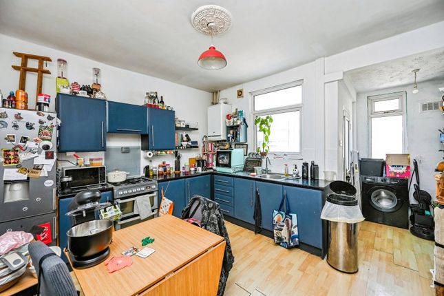 32, Sunbeam Road, Merseyside photo 4