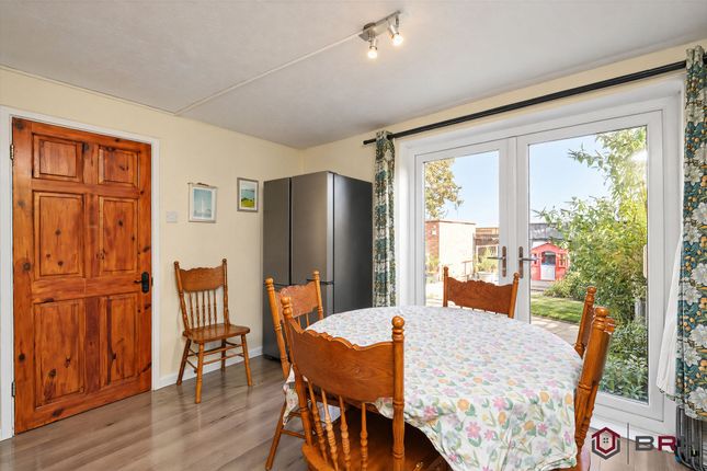 36 St. Georges Way, Milton Keynes photo 4