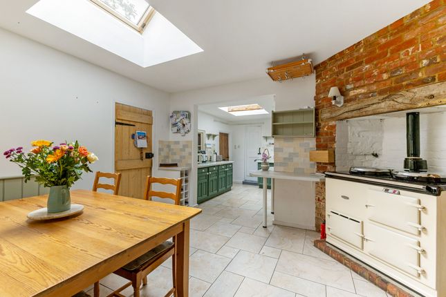 Hawes Farm, Lower Assendon, Henley-On-Thames photo 3