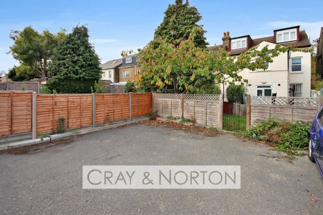 Flat 1 138, Woodside Green, London photo 4