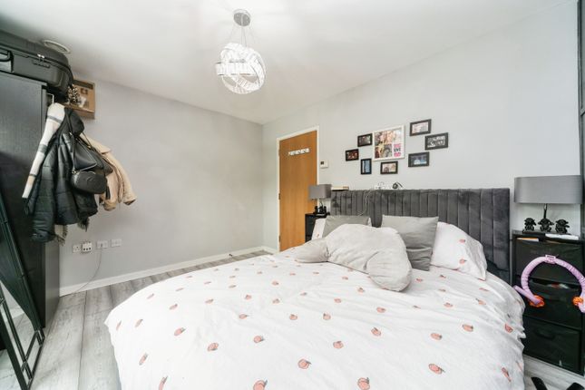 Flat for sale in Mayfield Road, Walton-On-Thames
