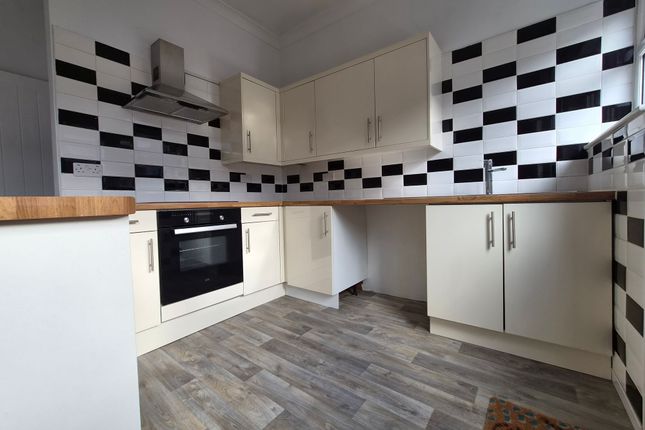 23 Britannia Street, Scarborough photo 2