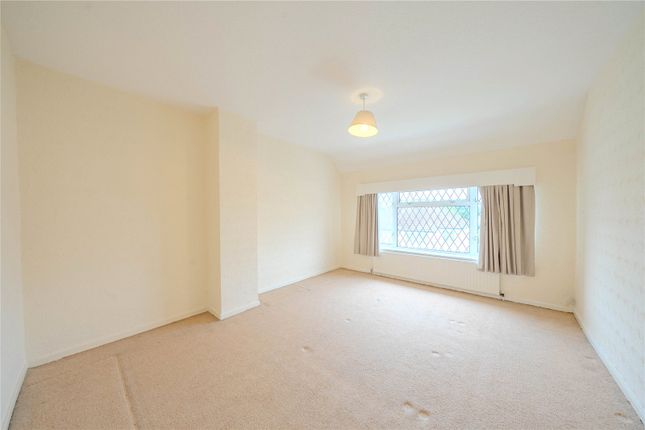 66, Carr Manor Crescent, Leeds photo 5
