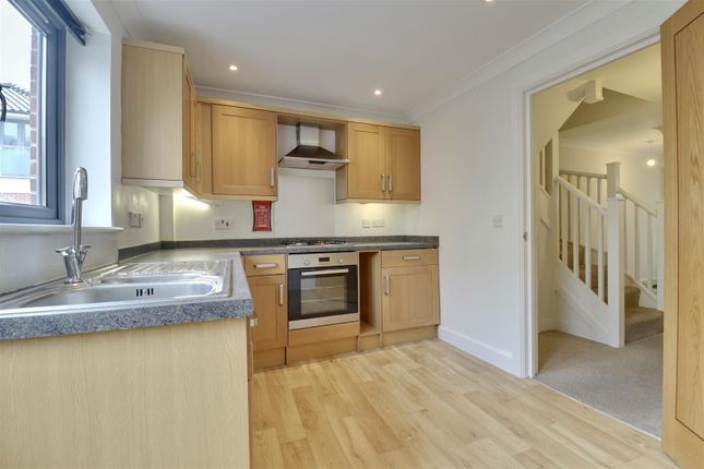 3 James Terrace, Clarendon Road, Southsea photo 2