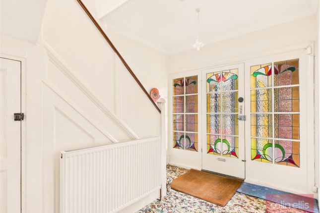 150, Scalby Road, Scarborough photo 2