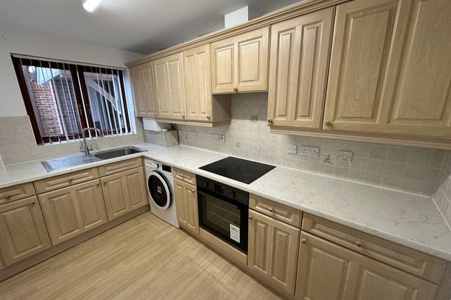 13, Weston Close, Potters Bar photo 2