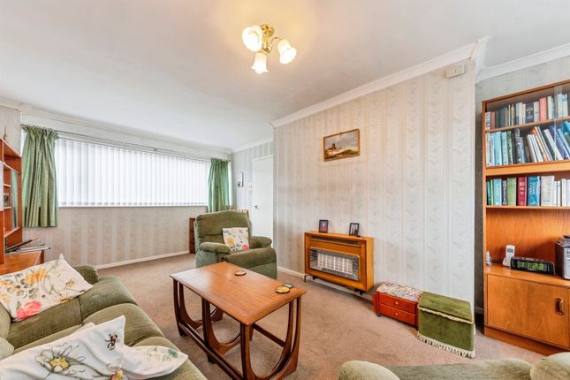 12, Eskdale Road, Grantham photo 4