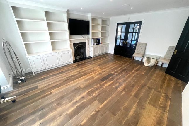 Reception Room 1.Jpg