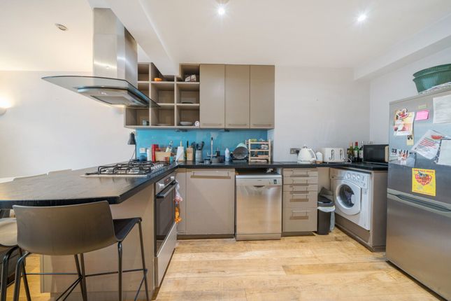Flat 4, The Priory 47-55 Webber Street, London photo 3