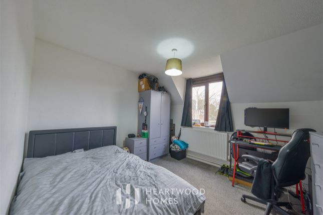 End terrace house for sale in Newgate Close, St. Albans