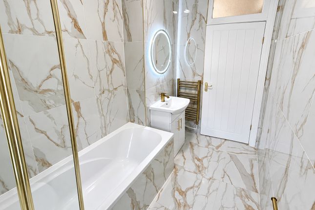 46 Gilda court, Watford Way, London photo 3
