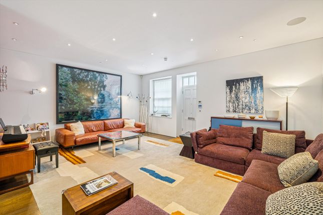 4-bed house on 2, Lyall Mews, London, £13,000/mo