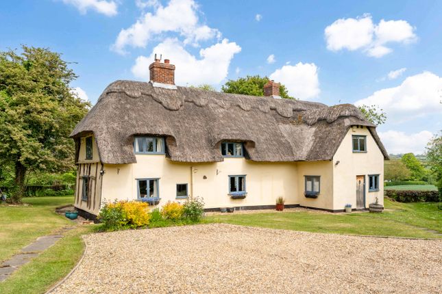 3-bed house on Thatched Cottage, Malting End, Newmarket, £680,000