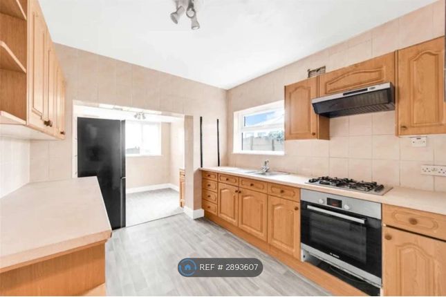 Willow Road, Erith photo 5