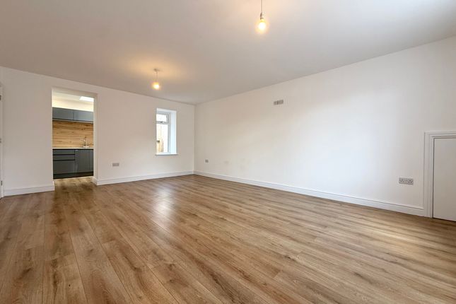 10 Duke Street, Aberdare photo 2