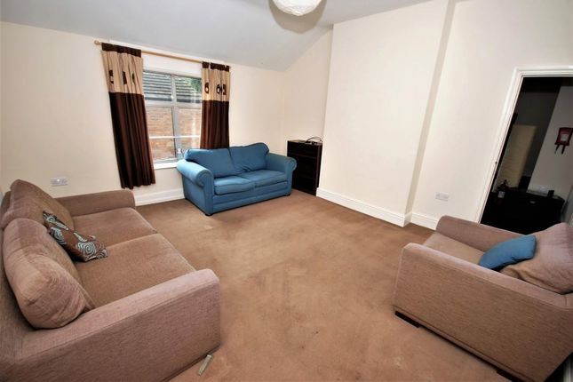 21, Clarendon Avenue, Leamington Spa photo 2