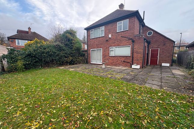 4 St. Marys Avenue South, Southall photo 2