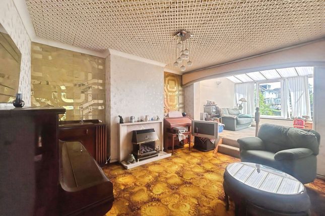 116 Oaklands Road, Bridgend photo 3