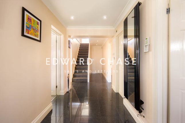 6, Great Owl Road, Chigwell photo 2