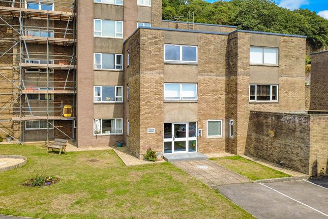37 Cedar Court 8.Jpg