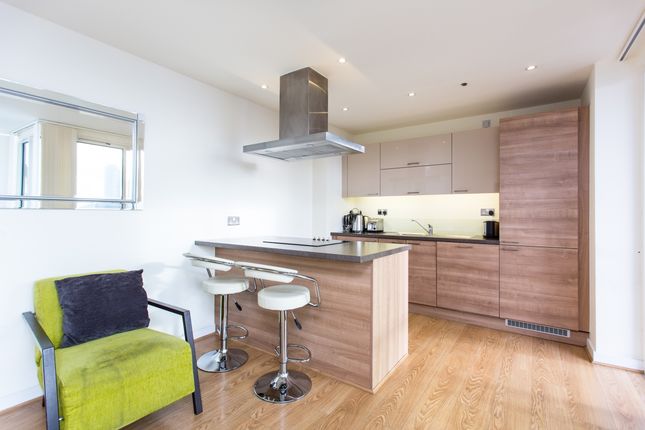 Panoramic Tower, Poplar photo 2