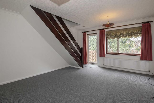 26, Atkins Close, Milton Keynes photo 4