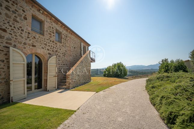 Villa for sale in Volterra, Pisa, Tuscany