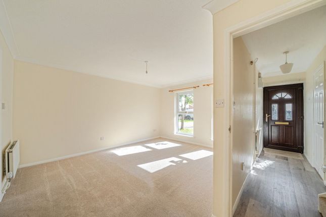 65, Meadowlands, Lymington photo 4